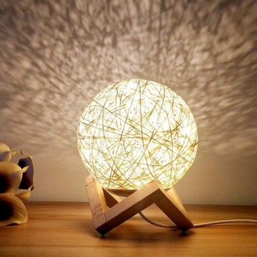Lampa cu LED-uri 3D in forma de luna , Moon Lamp 3D